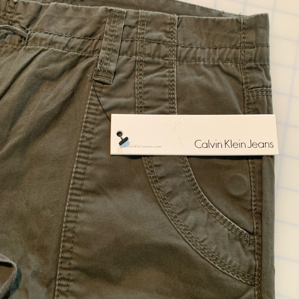 Calvin Klein Women’s Cargo Pants, Size 10, Color Black Olive - Picture 5 of 11
